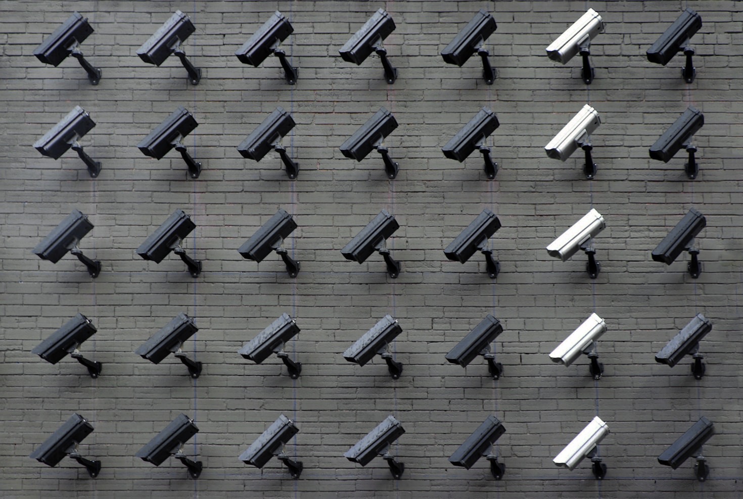 Cómo la inteligencia artificial redefine la vigilancia moderna